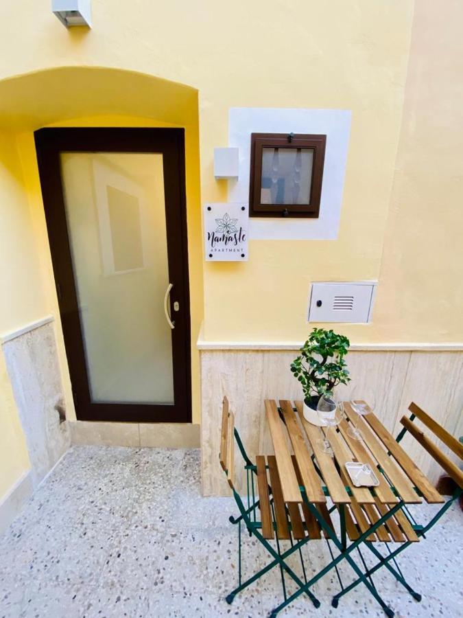Namaste Apartment Bari Exteriör bild